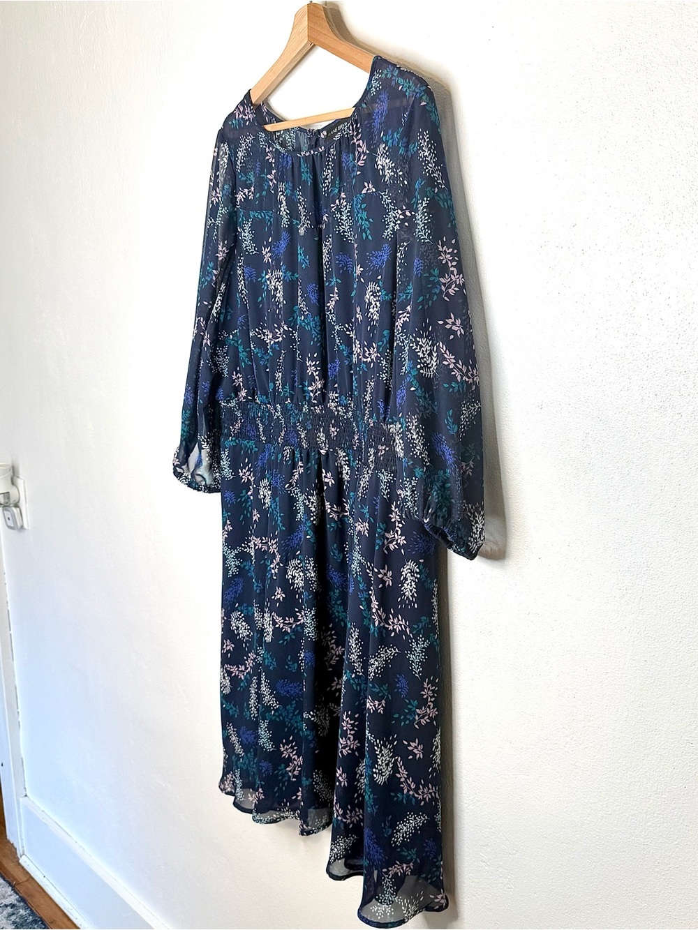 Lane Bryant Navy Blue Floral Chiffon Midi Dress Women's Plus Size 20P Smocked - Picture 7 of 16